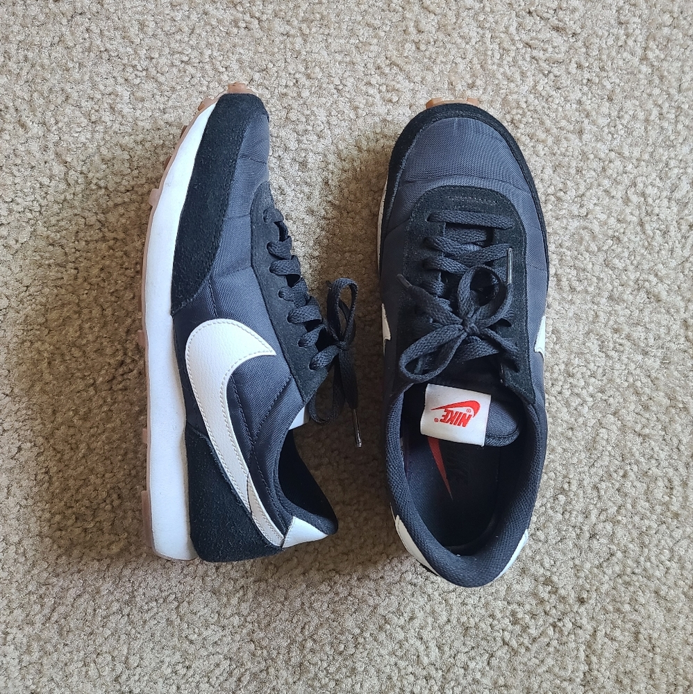 Nike Daybreak shoes